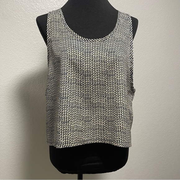 Audrey 3+1 patterned loosed fit tank top size LARGE - Picture 1 of 6